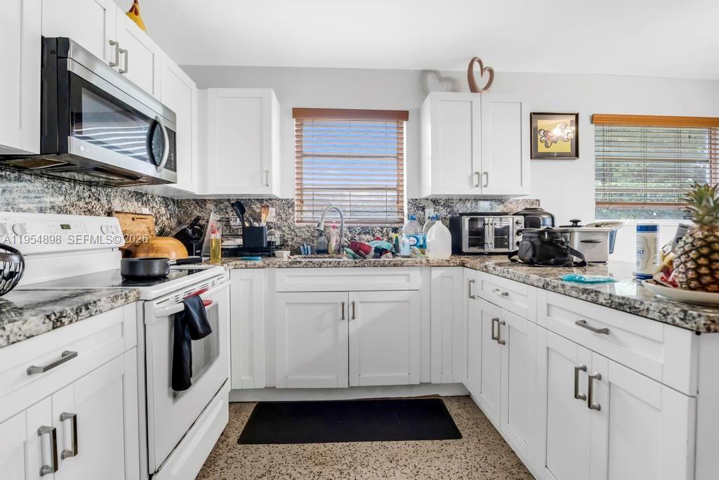 BREEZY ACRES - Residential Income