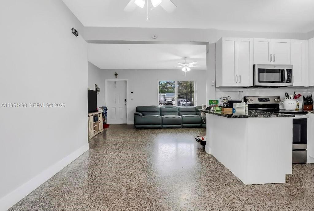 BREEZY ACRES - Residential Income