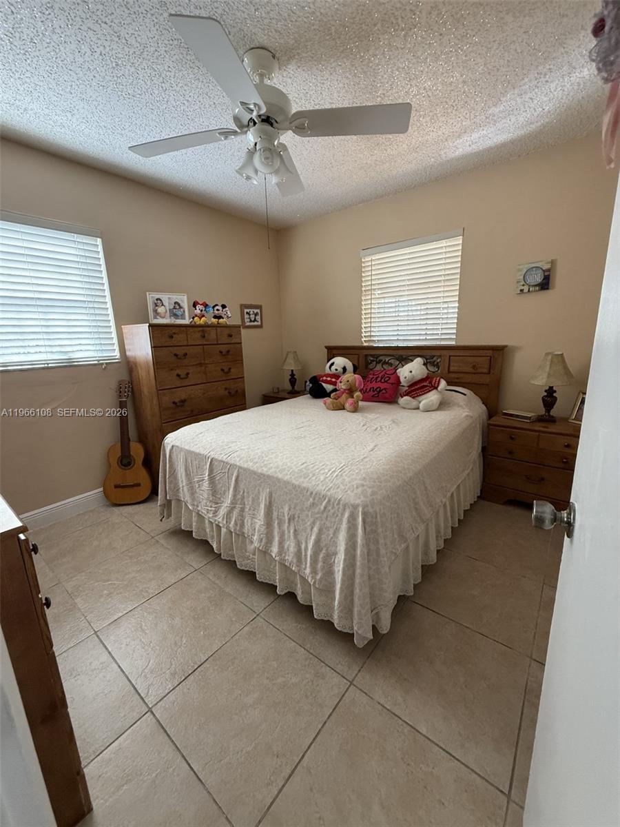 TROPICAL ESTATES - Residential