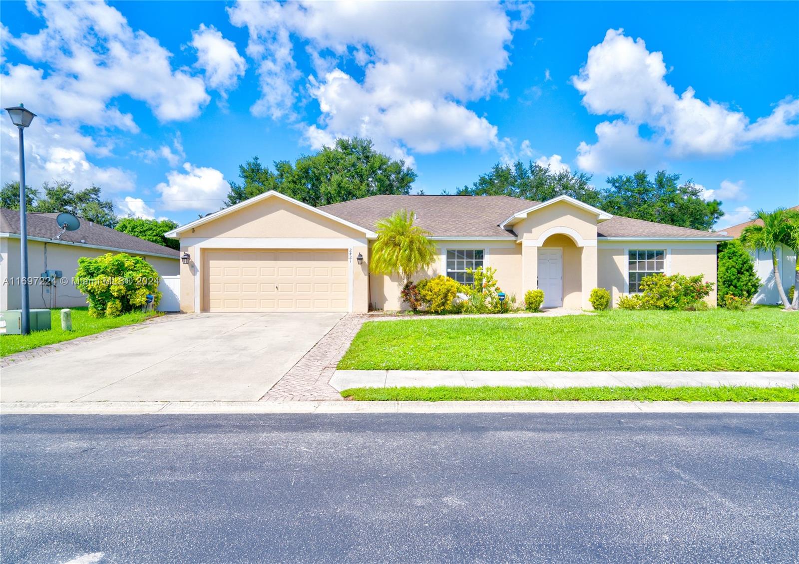 2421 Hawks Preserve Drive 2421, Fort Myers, Lee County, Florida - 4 Bedrooms  
2 Bathrooms - 