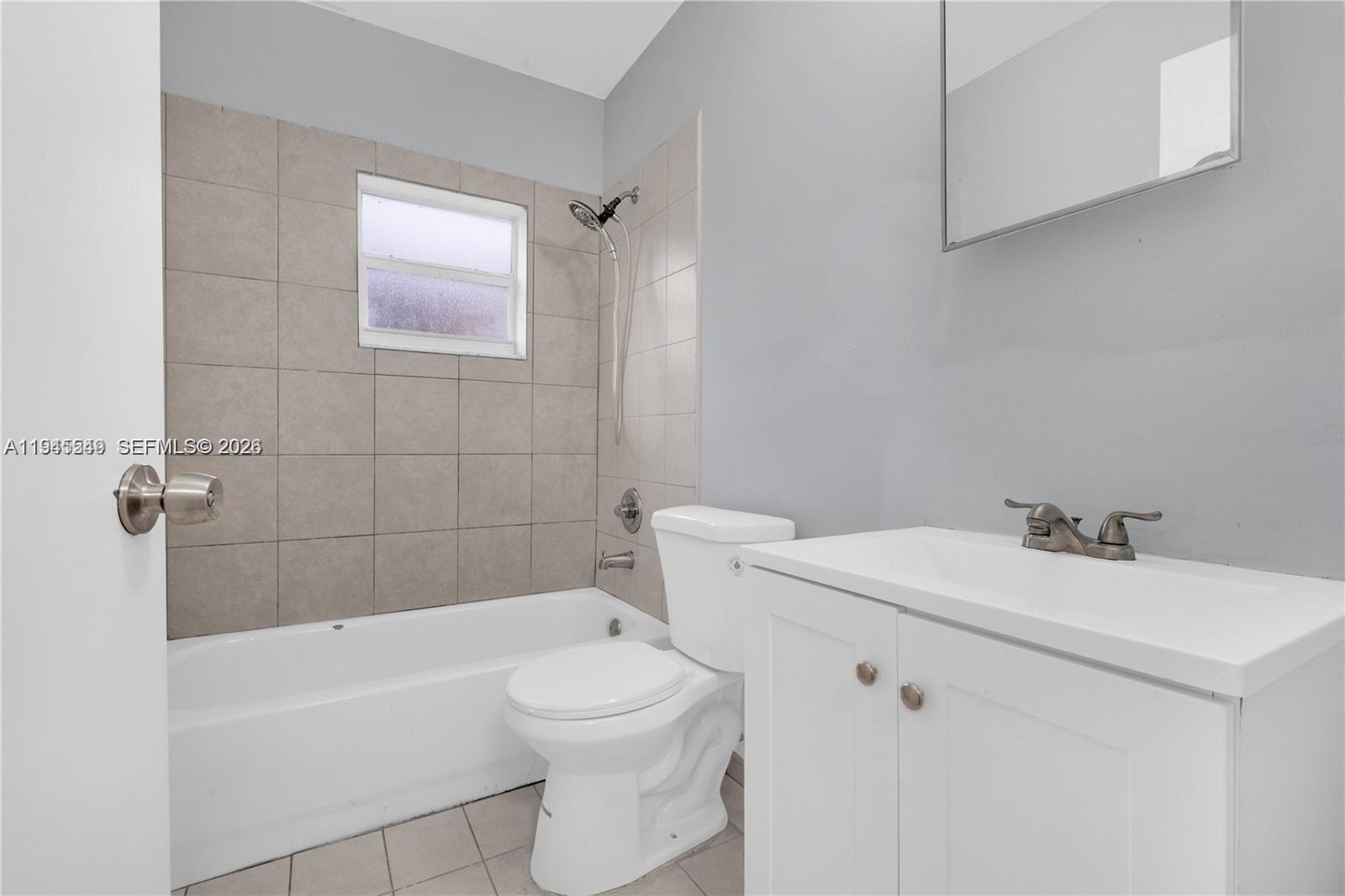 ROSEMONT PARK - Residential Income