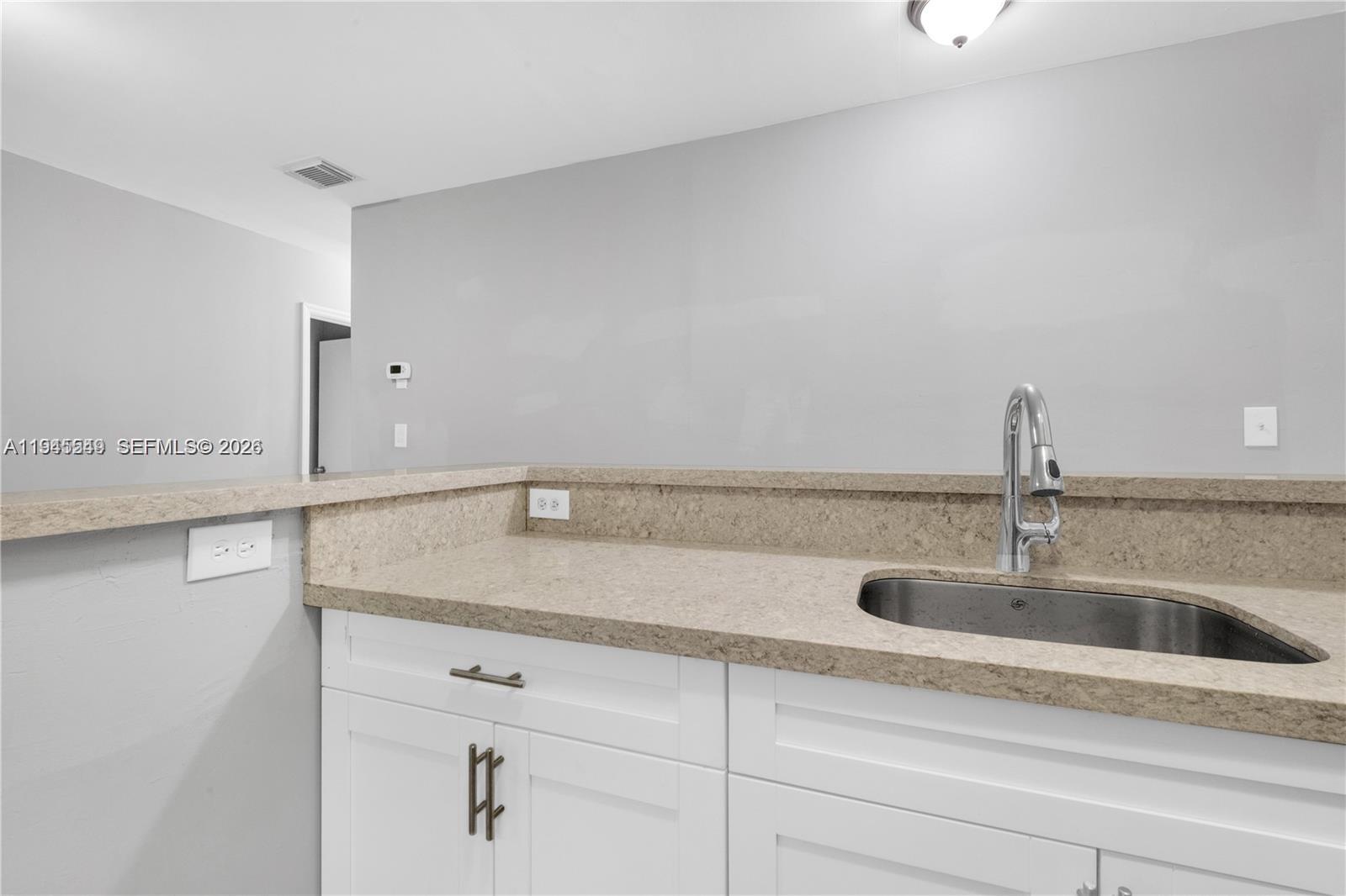 ROSEMONT PARK - Residential Income