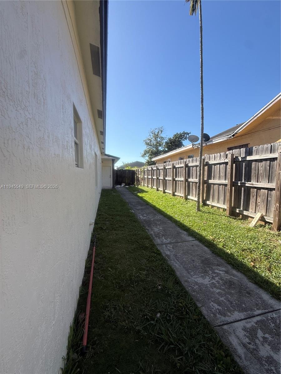 ROSEMONT PARK - Residential Income