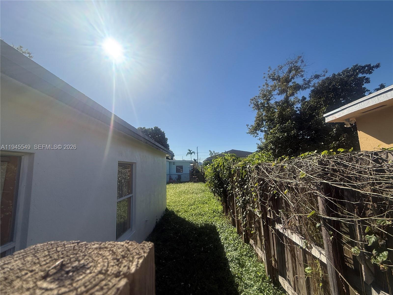 ROSEMONT PARK - Residential Income