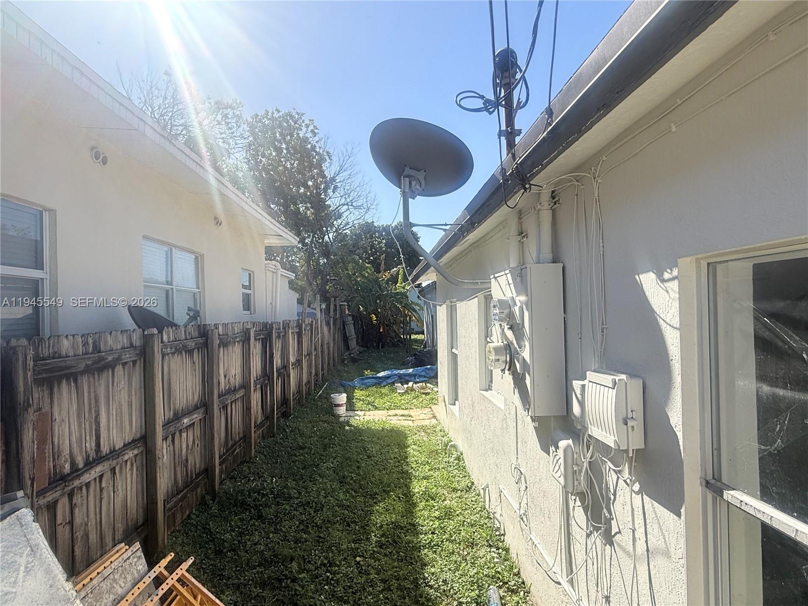 ROSEMONT PARK - Residential Income