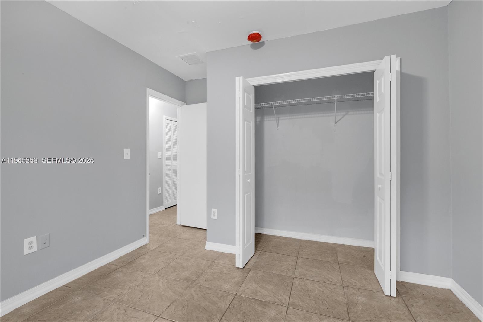 ROSEMONT PARK - Residential Income