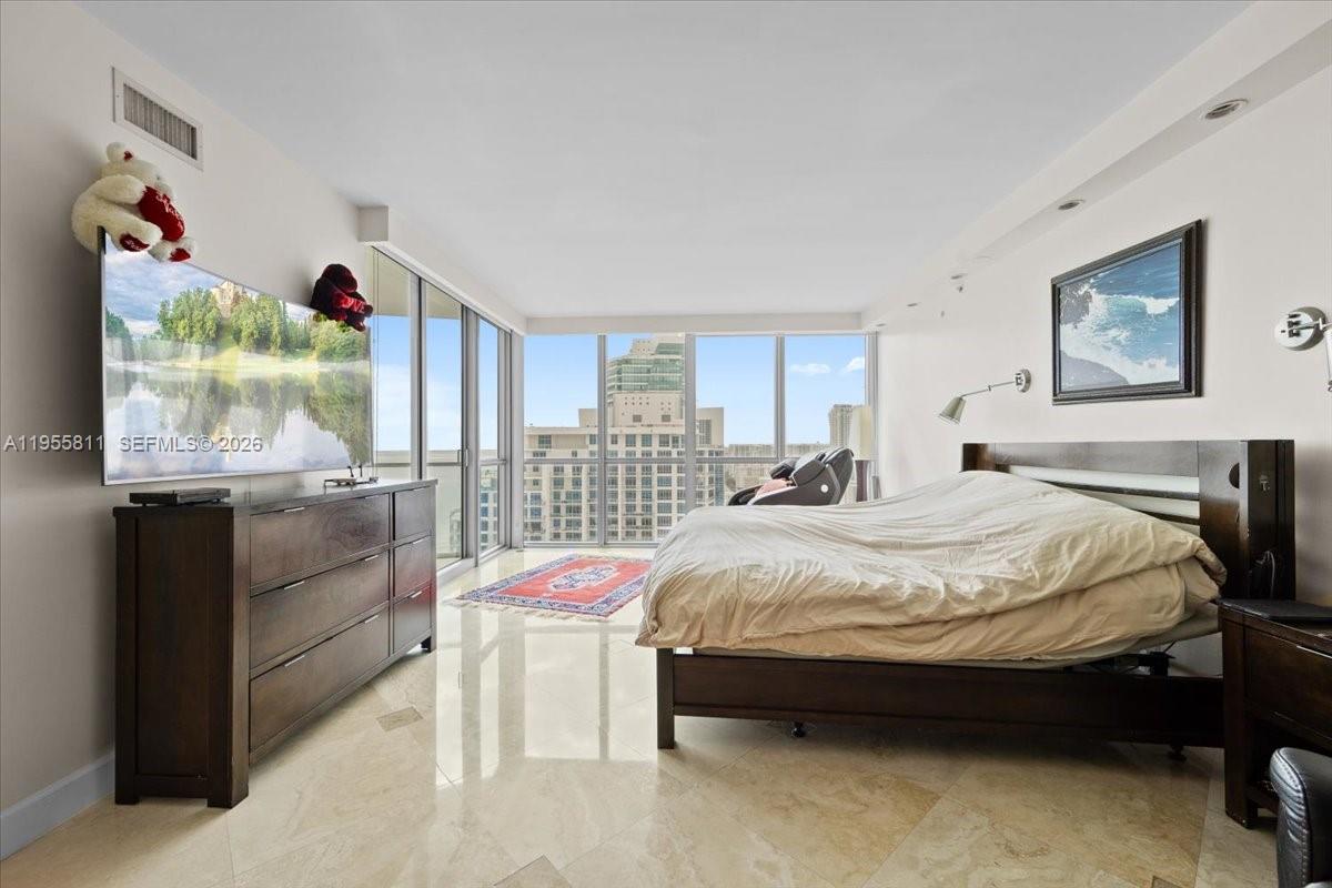 OCEAN PALMS CONDO - Residential