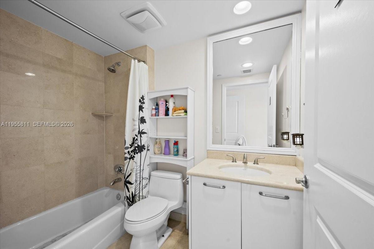 OCEAN PALMS CONDO - Residential