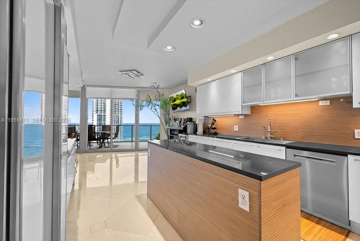 OCEAN PALMS CONDO - Residential