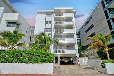 Condominium in Miami Beach FL 325 Ocean Dr Dr.jpg