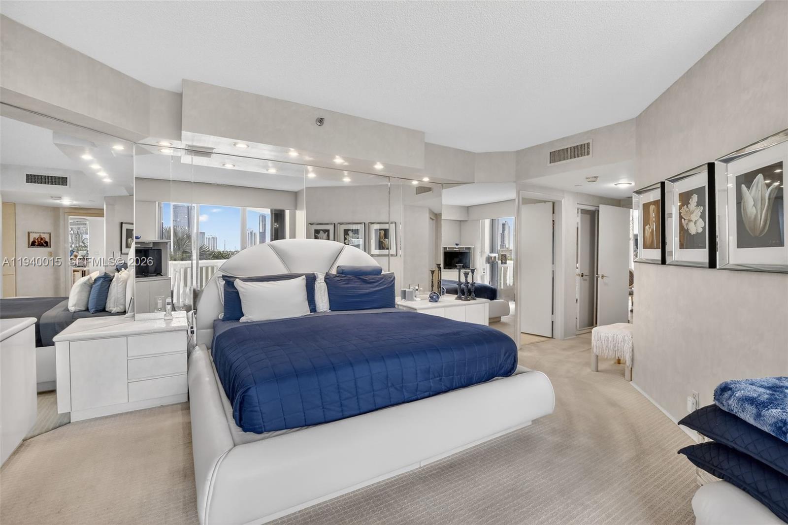 3000 ISL BLVD WILLIAMS IS - Residential