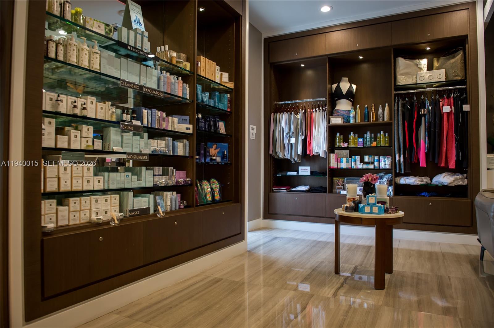 3000 ISL BLVD WILLIAMS IS - Residential