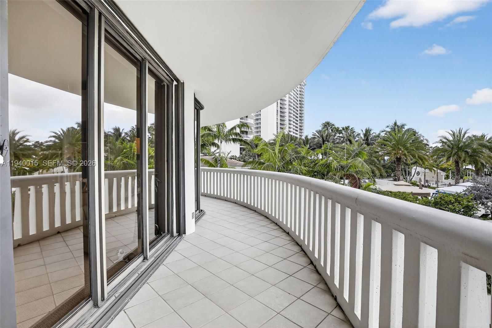 3000 ISL BLVD WILLIAMS IS - Residential