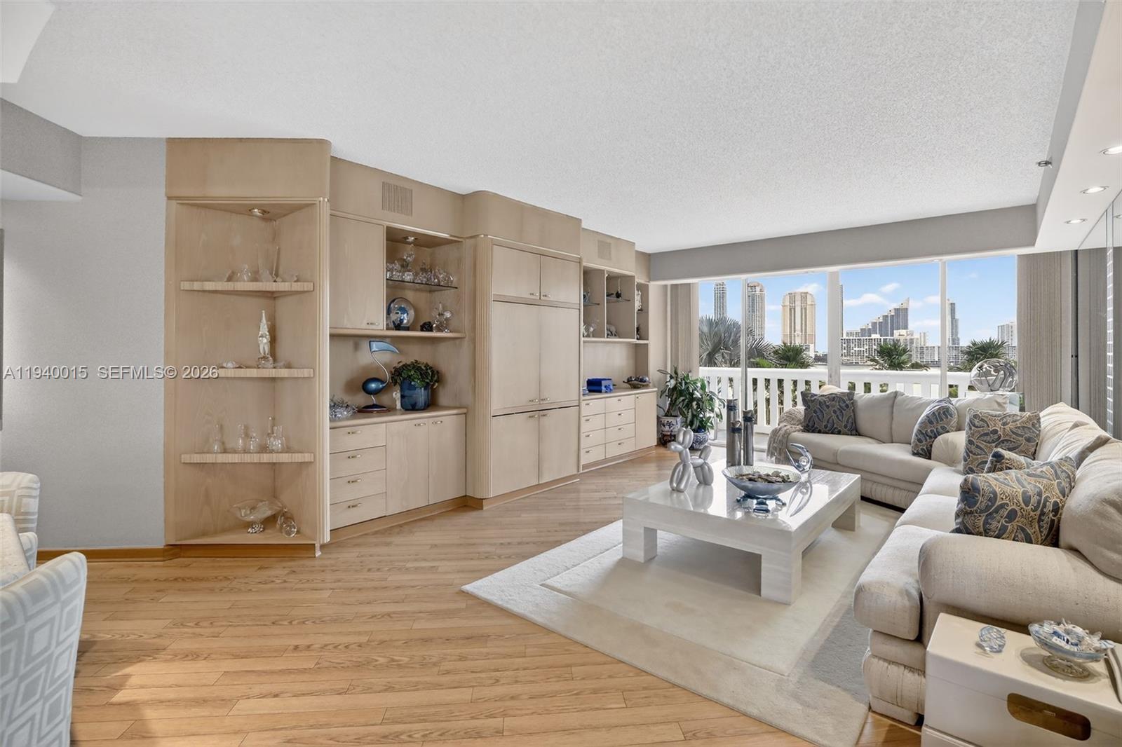 3000 ISL BLVD WILLIAMS IS - Residential