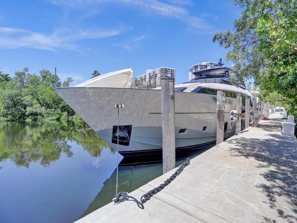 3000 ISL BLVD WILLIAMS IS - Residential