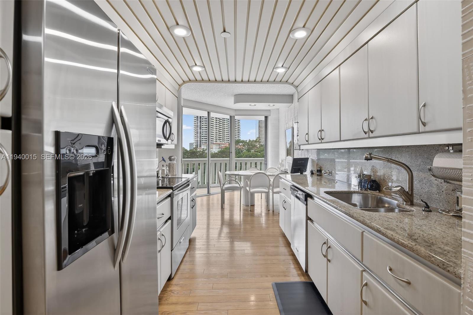 3000 ISL BLVD WILLIAMS IS - Residential