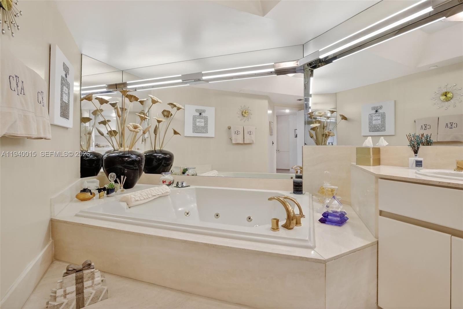 3000 ISL BLVD WILLIAMS IS - Residential