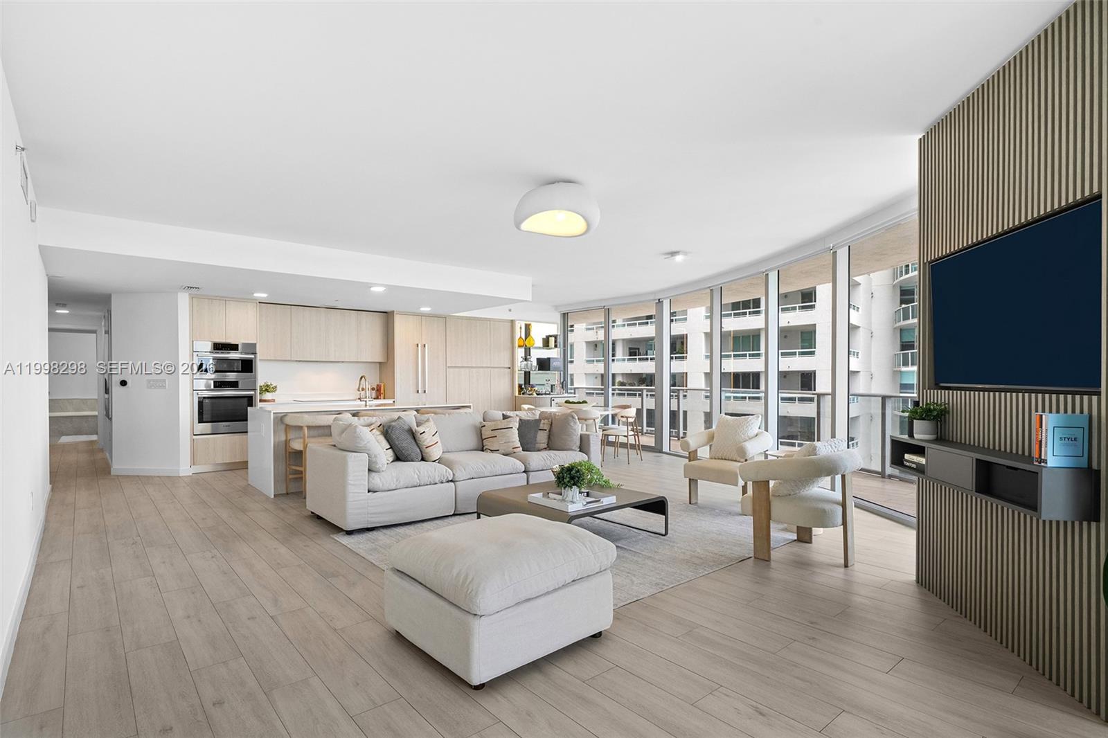 ARIA ON THE BAY CONDO - Residential