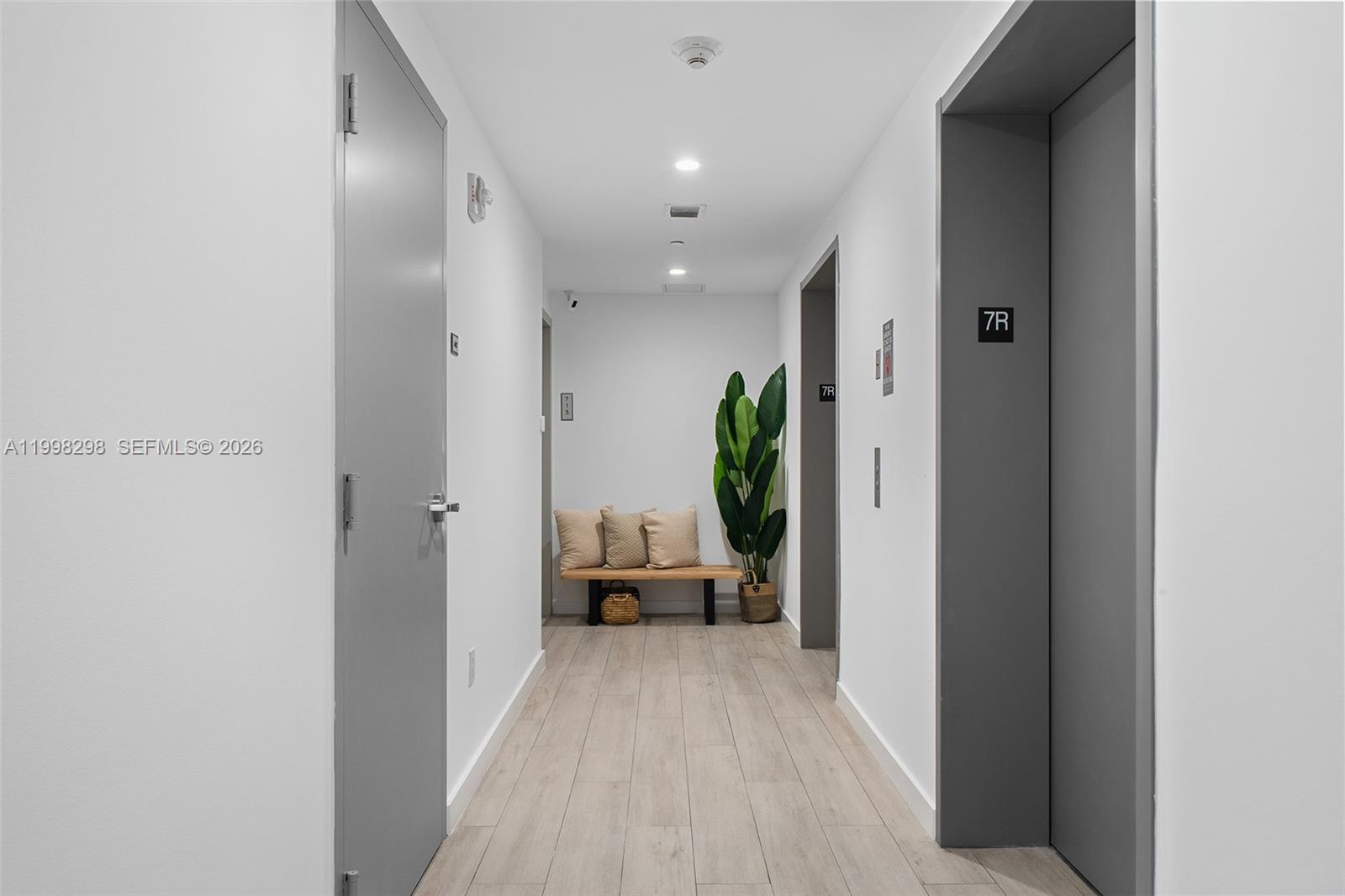 ARIA ON THE BAY CONDO - Residential