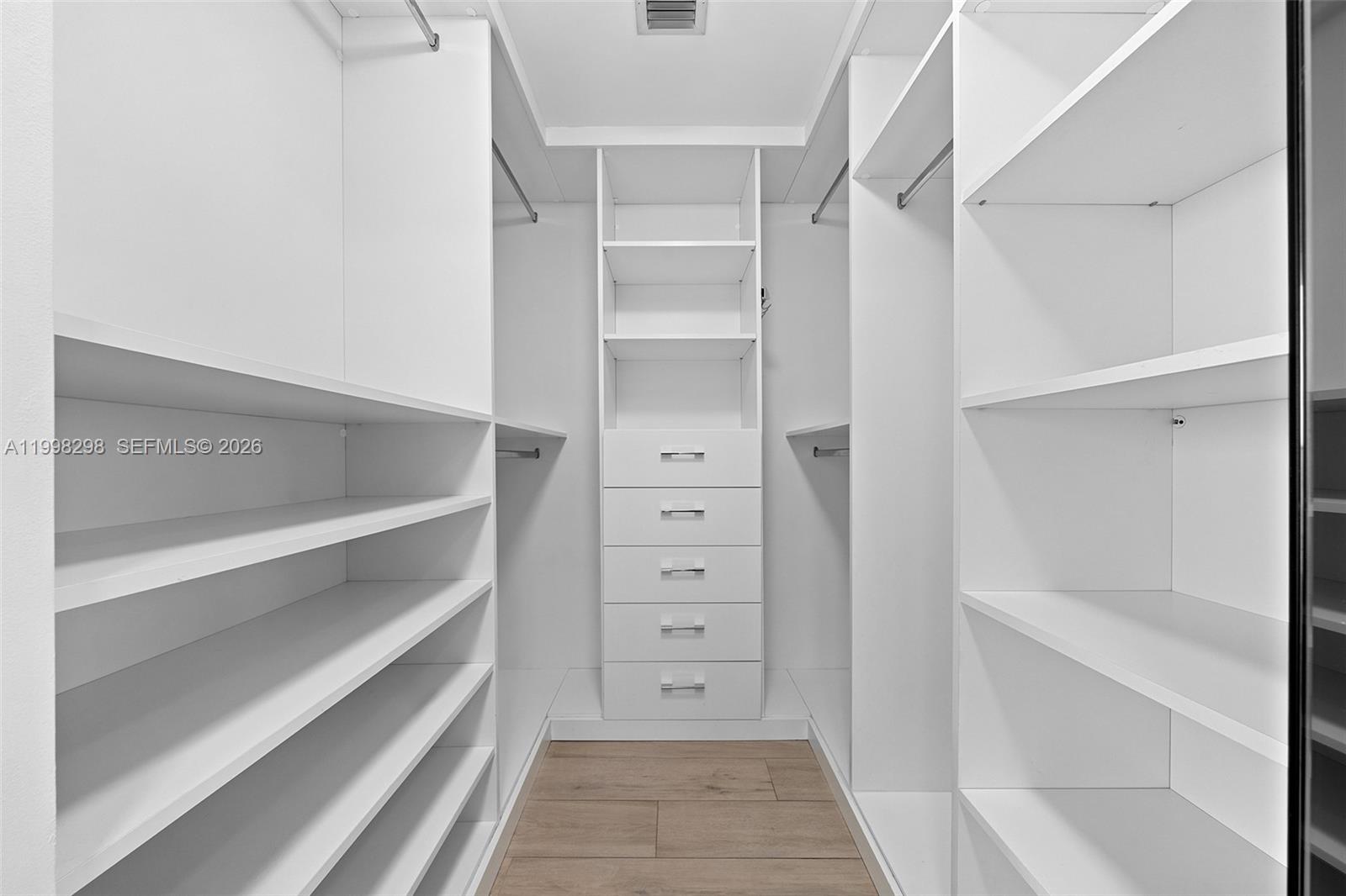 ARIA ON THE BAY CONDO - Residential