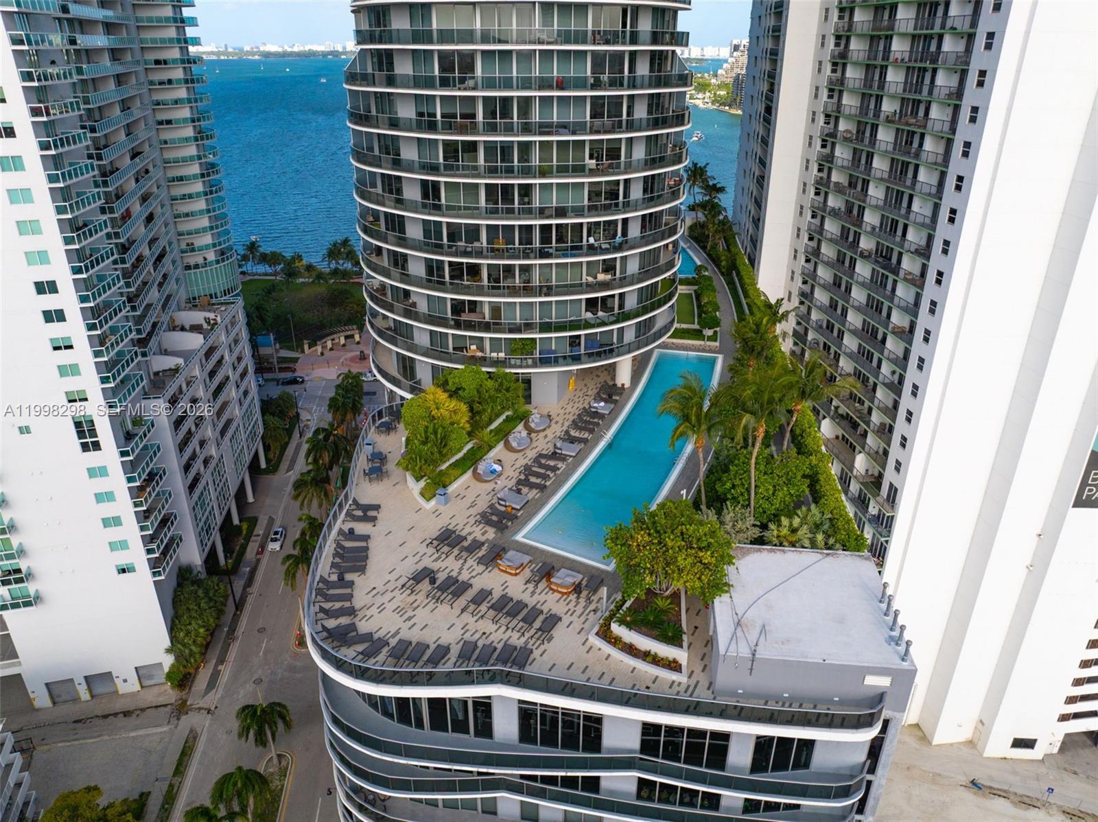 ARIA ON THE BAY CONDO - Residential