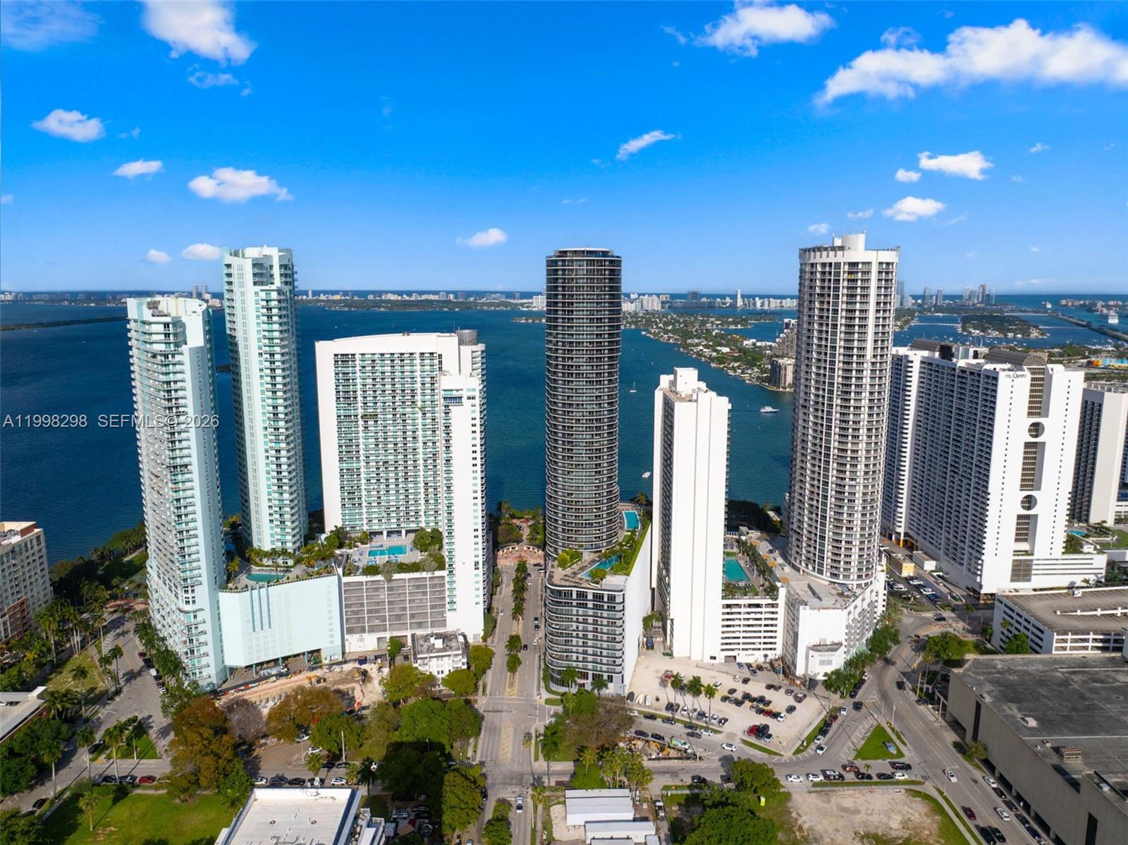 ARIA ON THE BAY CONDO - Residential