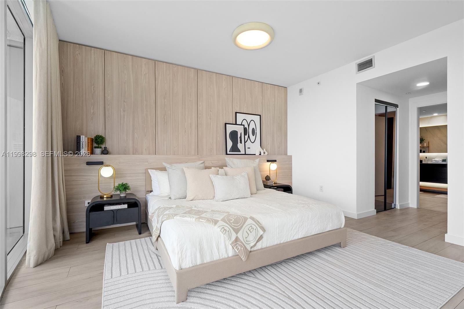 ARIA ON THE BAY CONDO - Residential