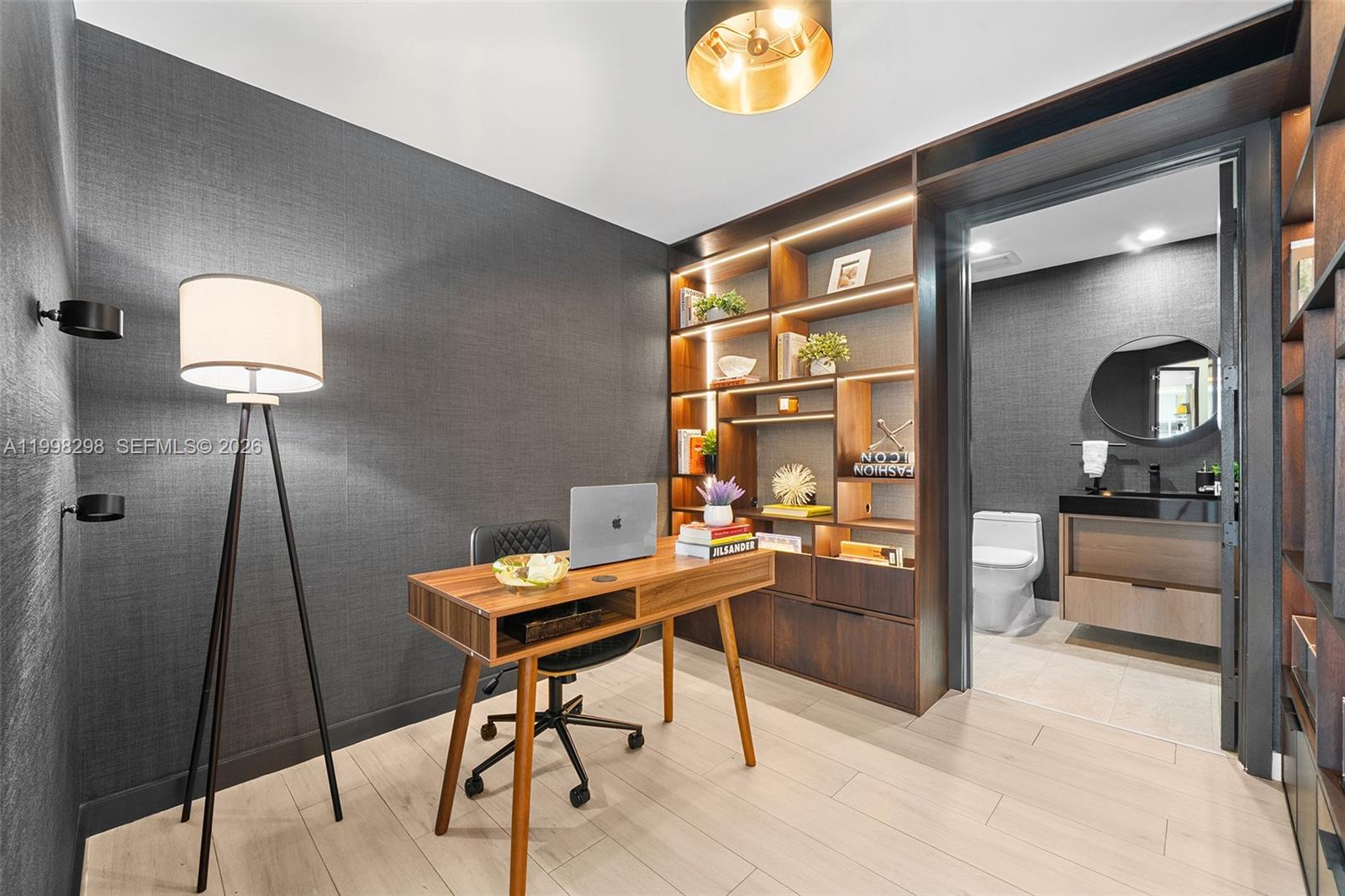 ARIA ON THE BAY CONDO - Residential