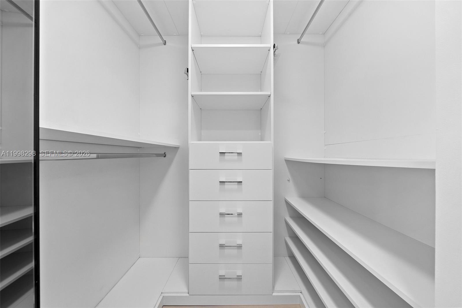 ARIA ON THE BAY CONDO - Residential