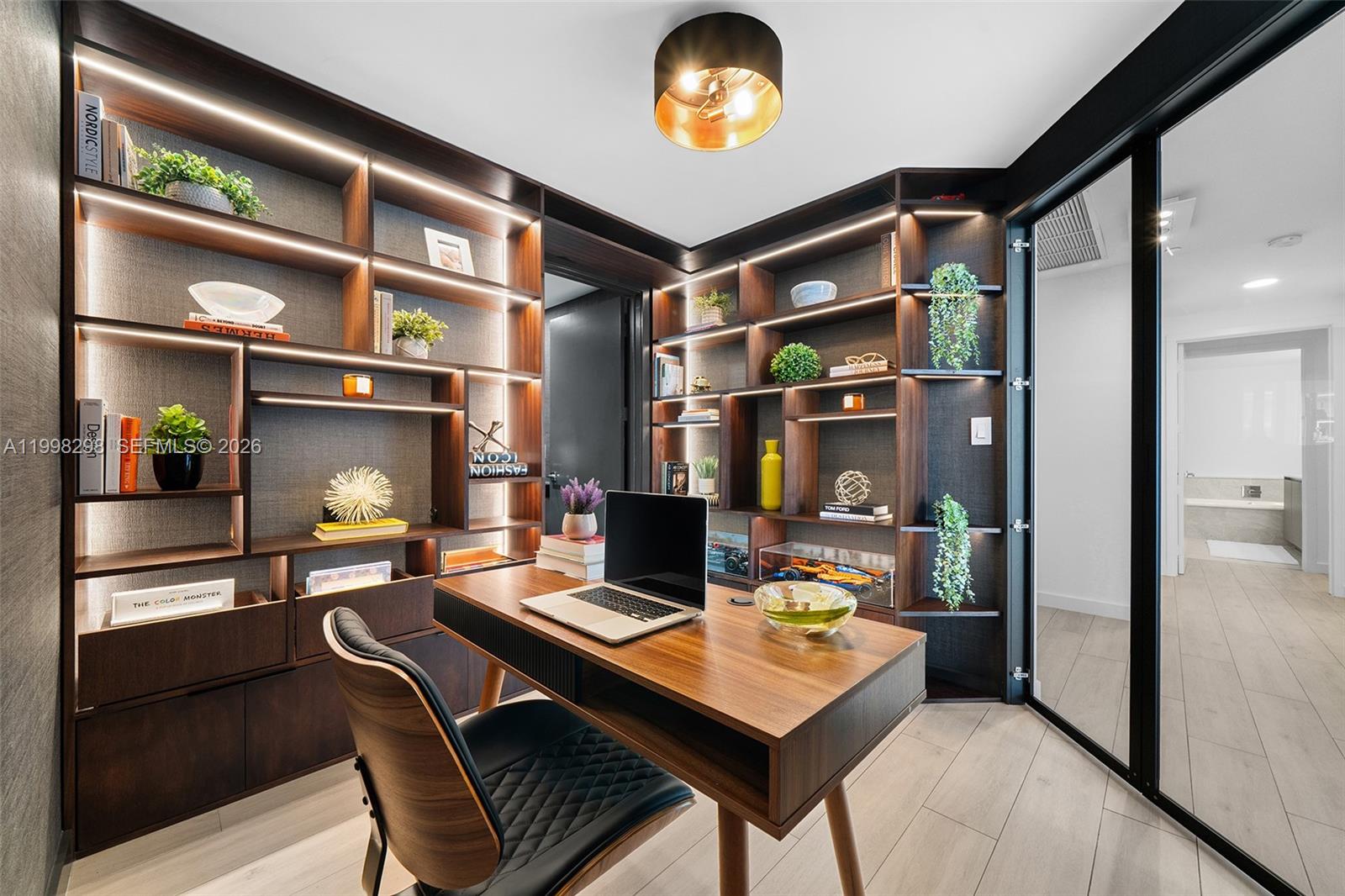 ARIA ON THE BAY CONDO - Residential