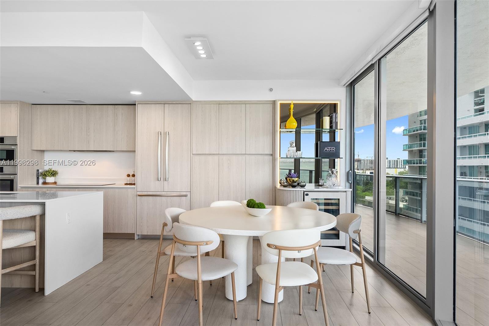 ARIA ON THE BAY CONDO - Residential