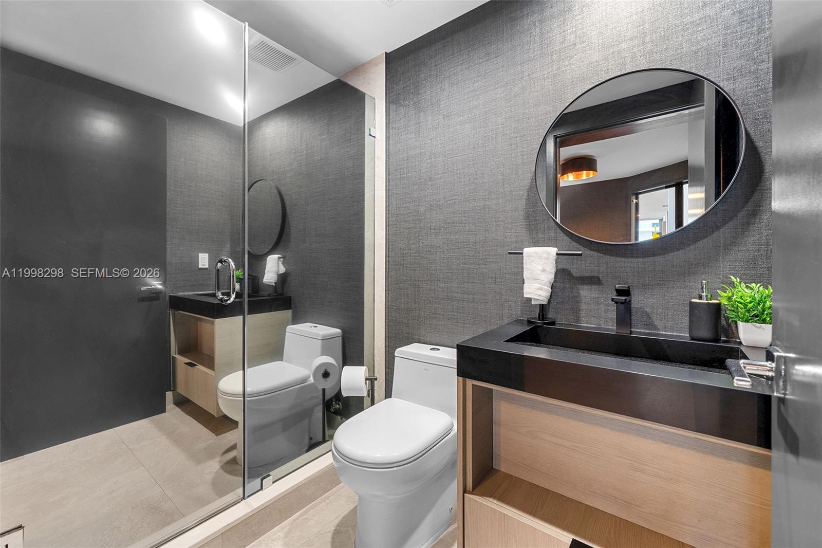 ARIA ON THE BAY CONDO - Residential