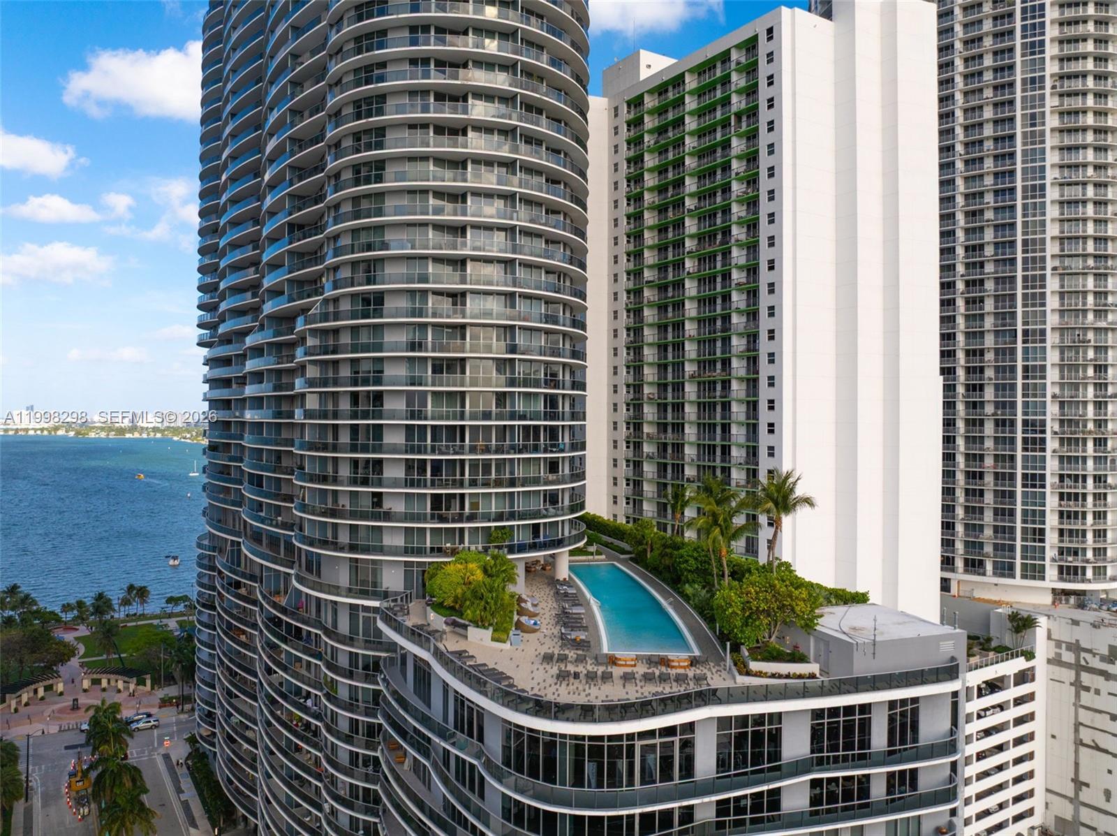ARIA ON THE BAY CONDO - Residential