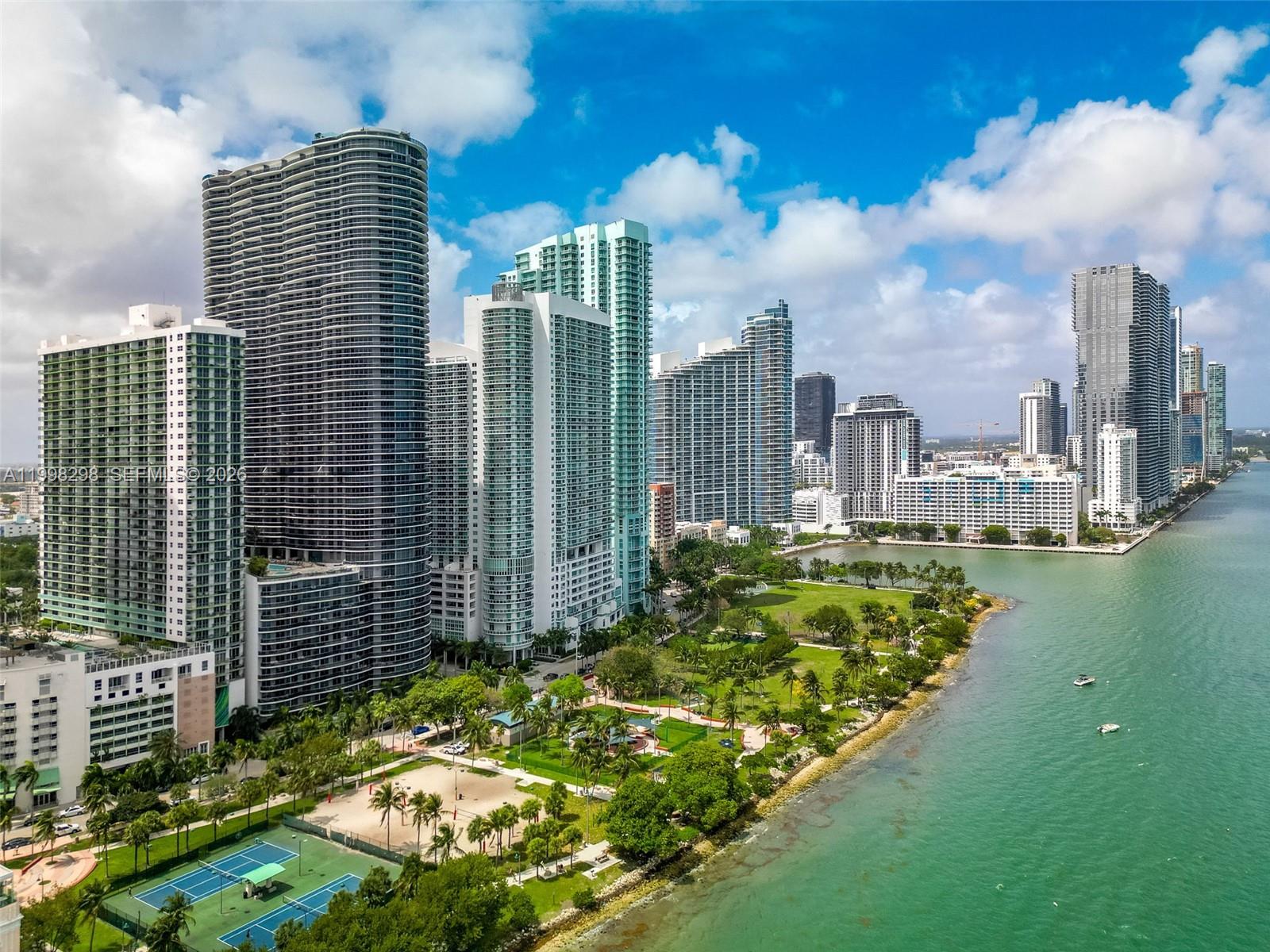 ARIA ON THE BAY CONDO - Residential