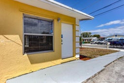 Listing photo 9