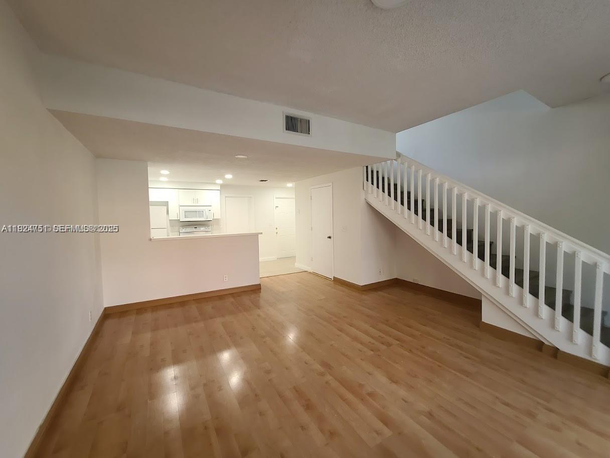 SECTORS 3 & 4 BOUNDARY PL - Residential Lease