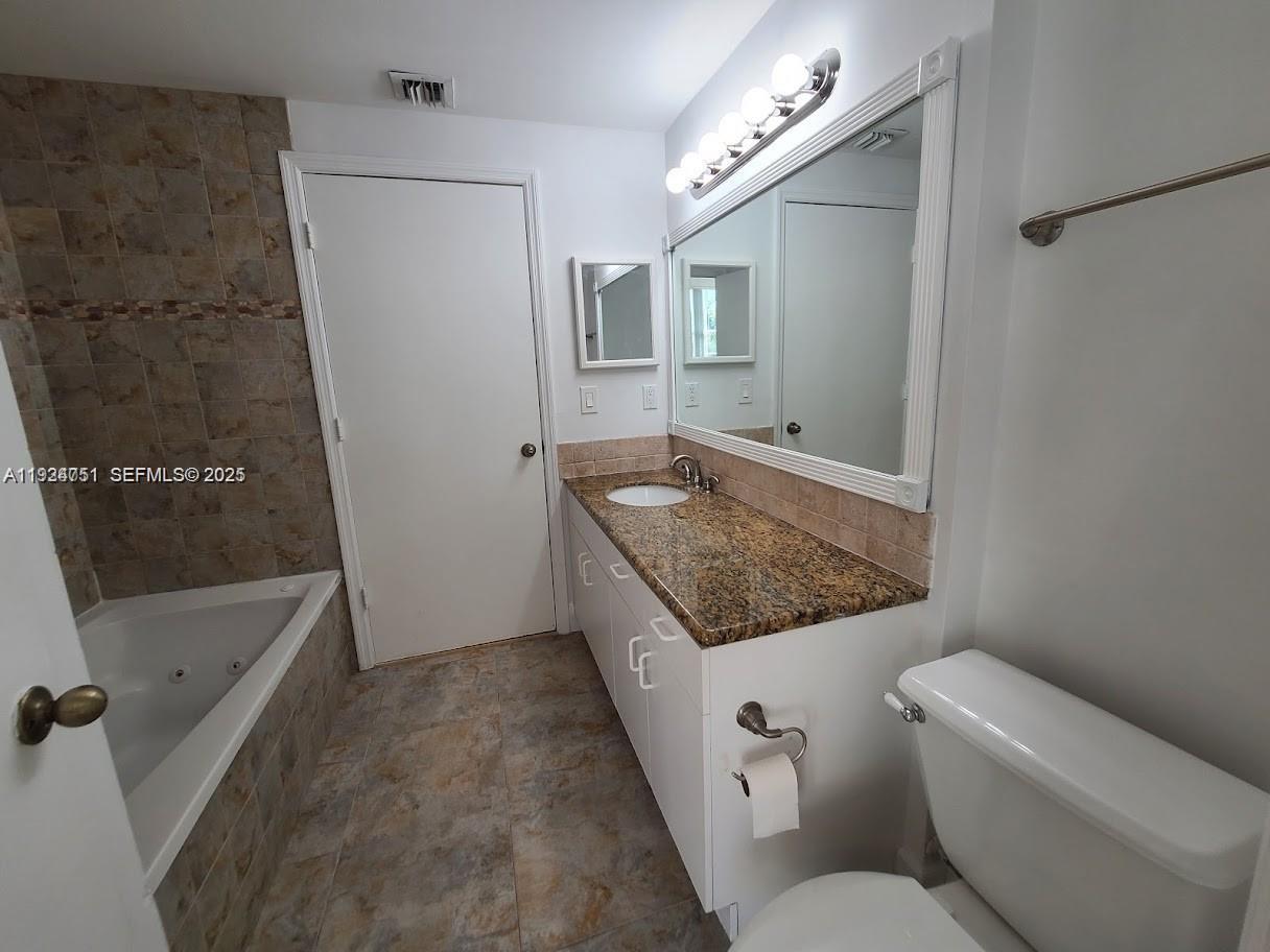 SECTORS 3 & 4 BOUNDARY PL - Residential Lease