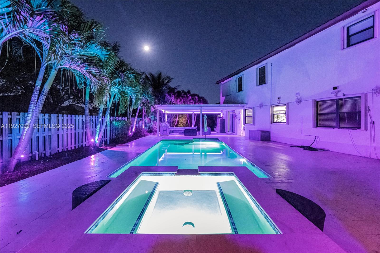 BAYWINDS OF DOMINICA AND - Residential