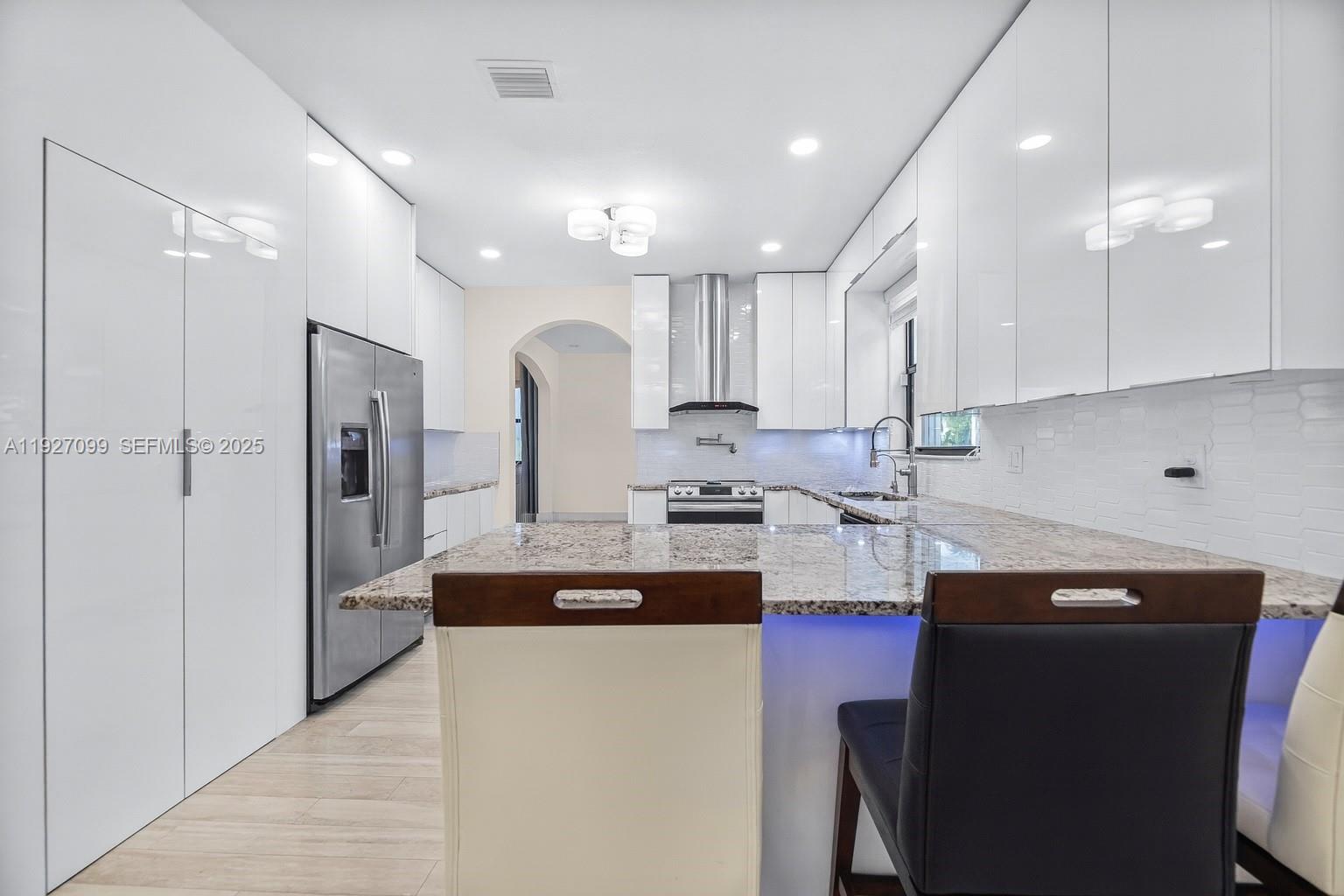 BAYWINDS OF DOMINICA AND - Residential