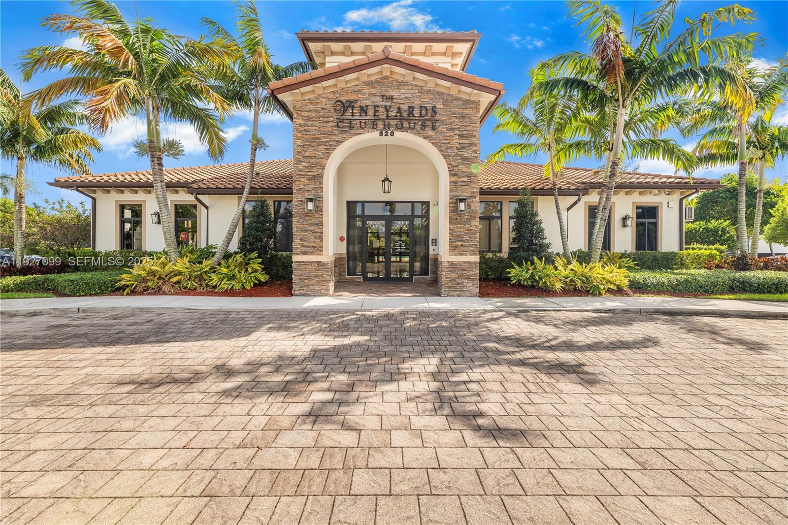 BAYWINDS OF DOMINICA AND - Residential