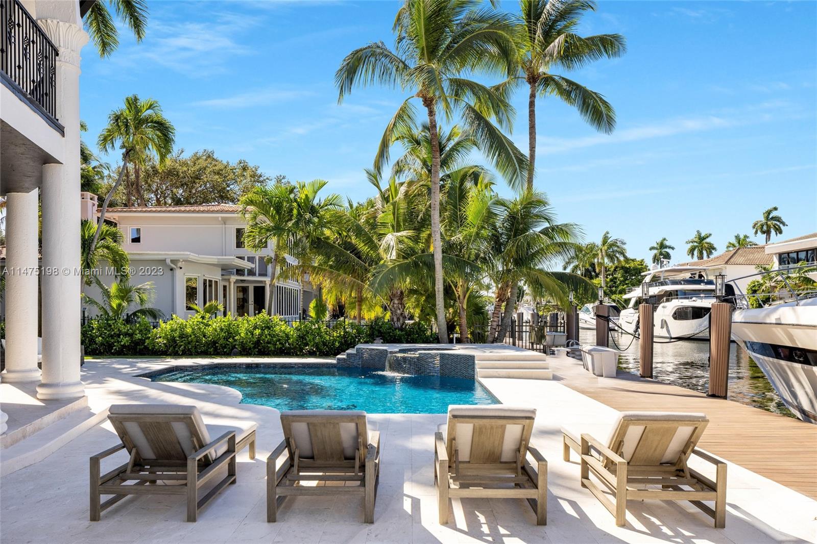CORAL ISLES - Residential