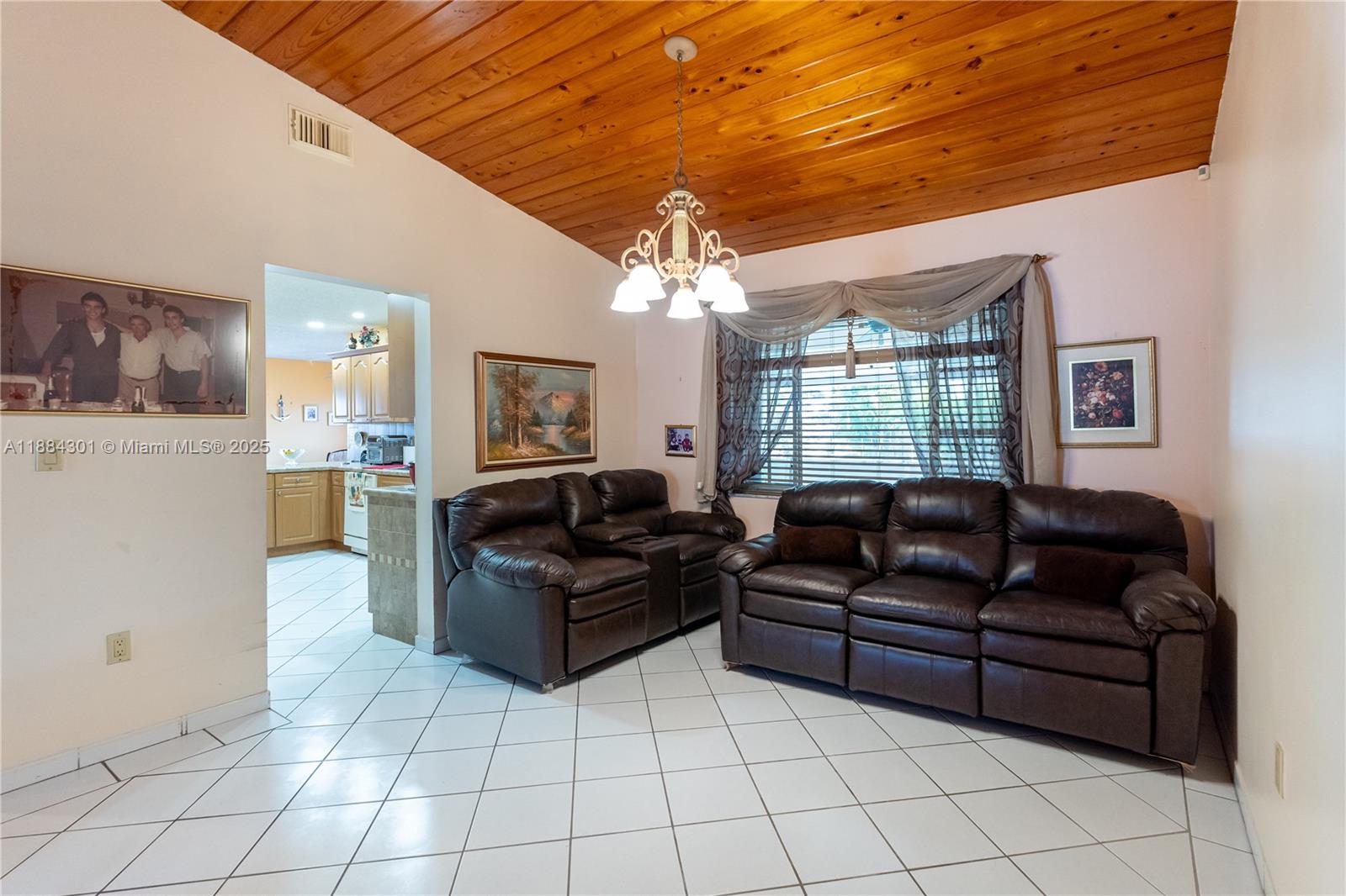 UNIVERSITY PARK WEST SEC - Residential