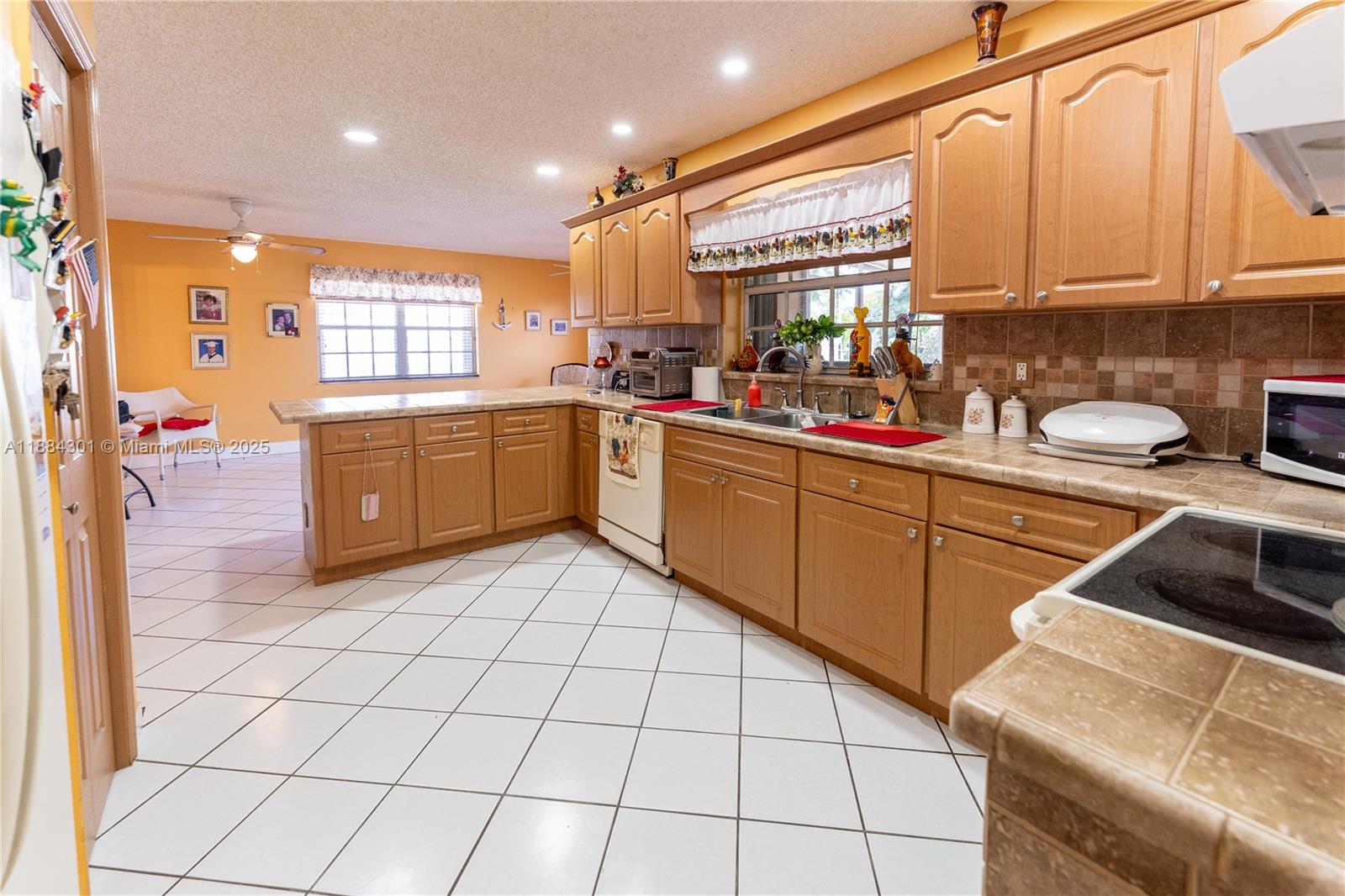 UNIVERSITY PARK WEST SEC - Residential