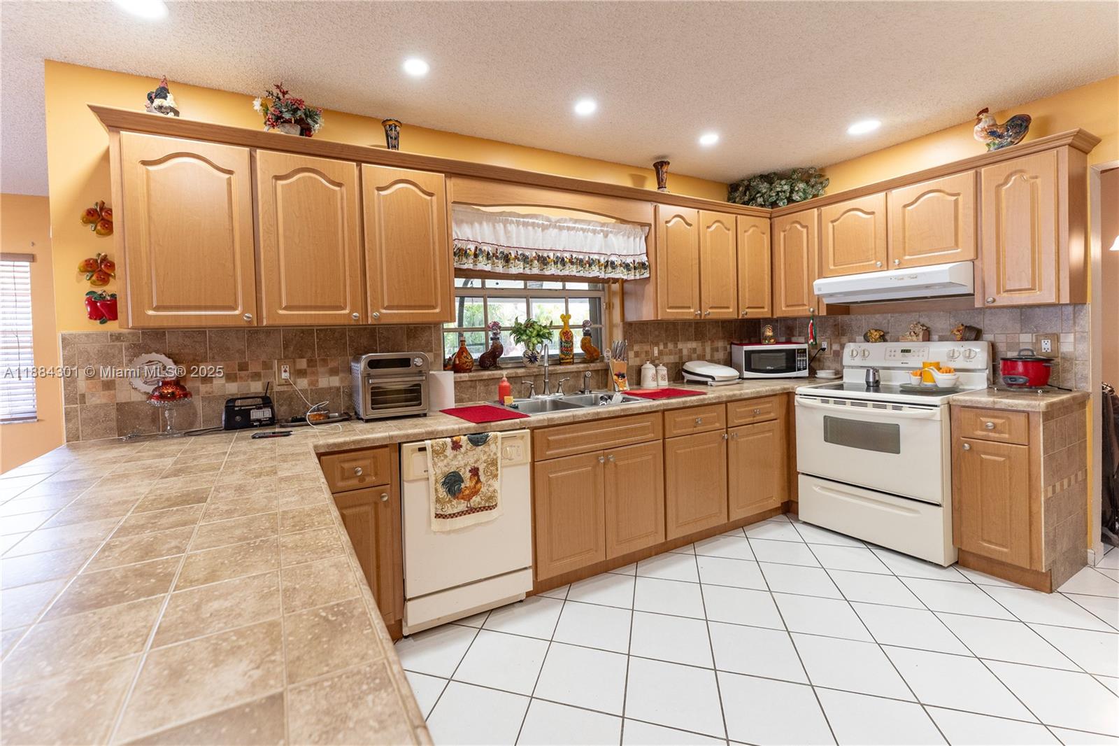 UNIVERSITY PARK WEST SEC - Residential