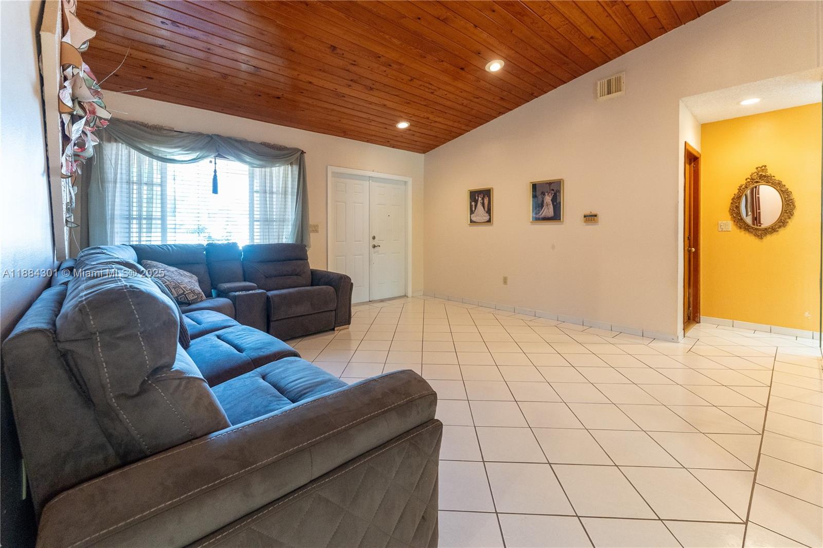 UNIVERSITY PARK WEST SEC - Residential