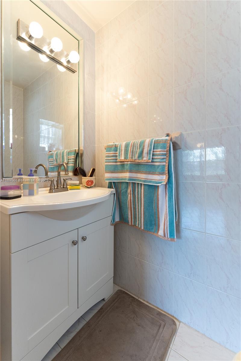 UNIVERSITY PARK WEST SEC - Residential