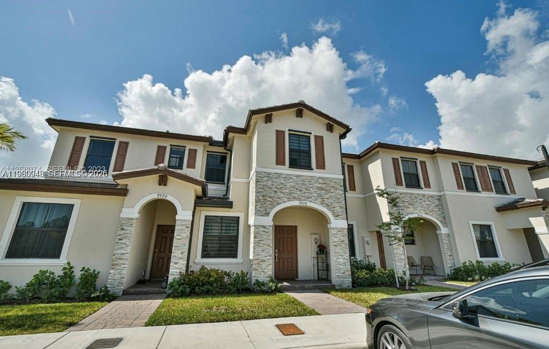 ¤ENCLAVE SOUTH PHASE 2 - Residential