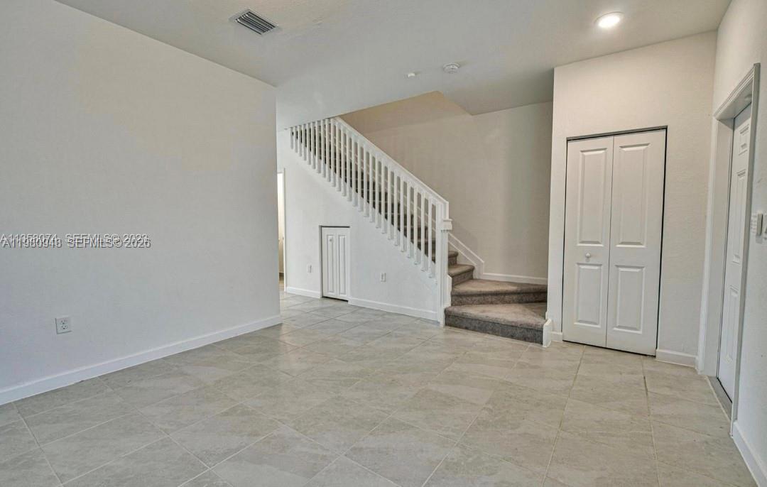 ¤ENCLAVE SOUTH PHASE 2 - Residential