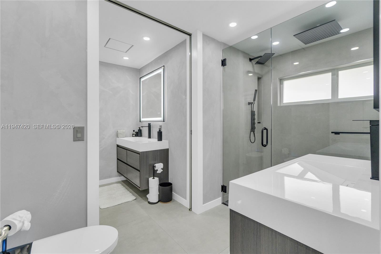 LYONS PARK FIRST ADD - Residential