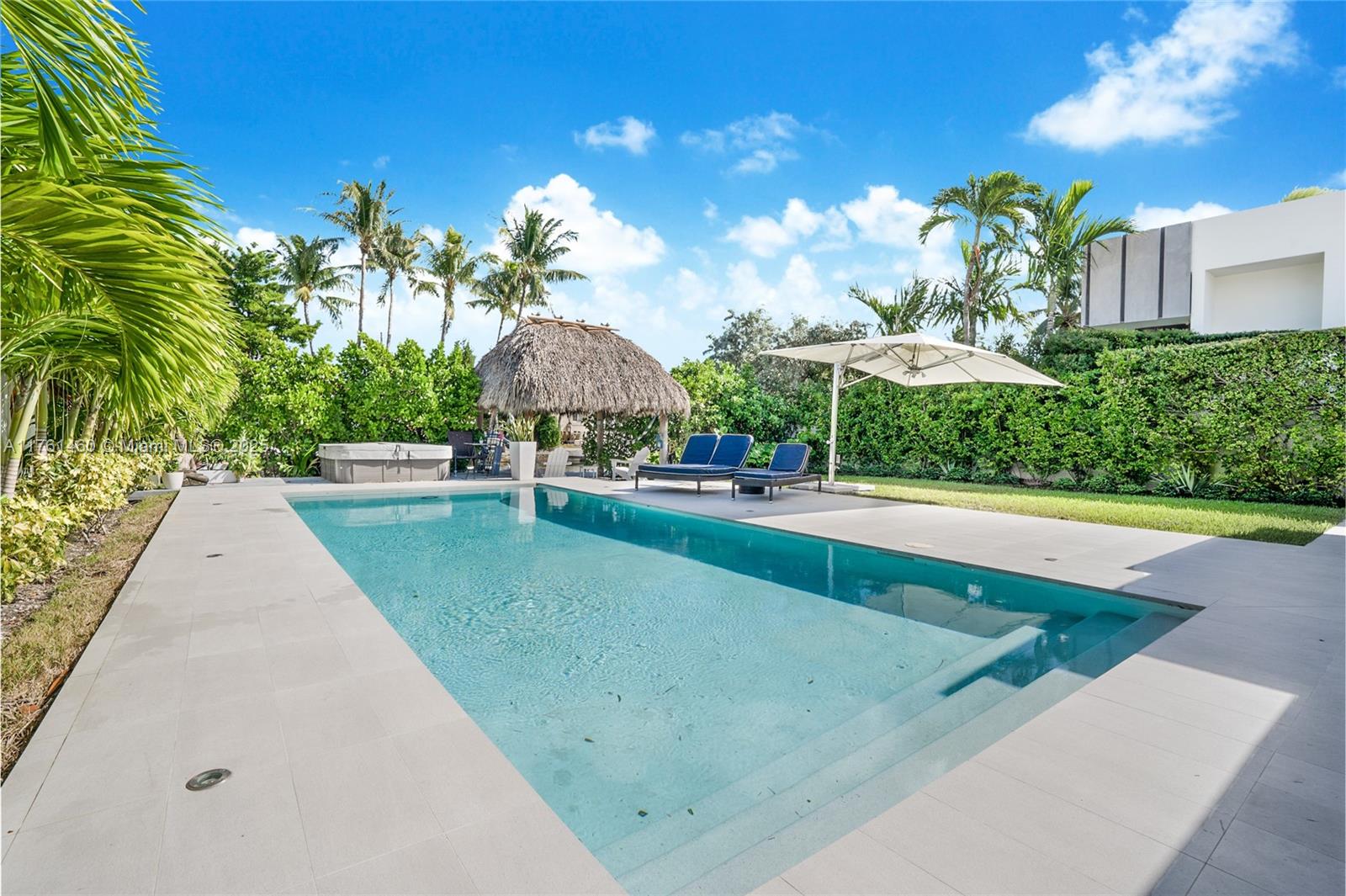 BISCAYNE POINT - Residential